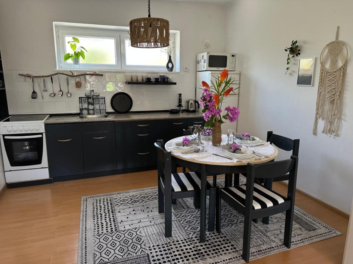 Cosy Family Apartment Marina Kastela Near Airport Εξωτερικό φωτογραφία